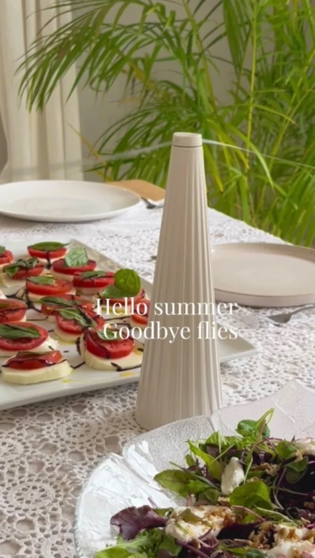 Summer entertaining just got a fresh new look. 👀🤍

Our bamboo ShooAways are made for long lunches, lazy braais and alfresco dinners — quietly keeping those uninvited little guests away from your food. 🪰👋

And if you spotted something new… you’re right. 😉
Our brand-new WHITE bamboo ShooAway is arriving in the next few weeks!

Same simple solution. Fresh new look. Just in time for summer. ☀️

Which would you choose — natural bamboo or white? 🤍🌿

#MicroGarden #ShooAway #SummerEntertaining #OutdoorDining #AlFrescoDining